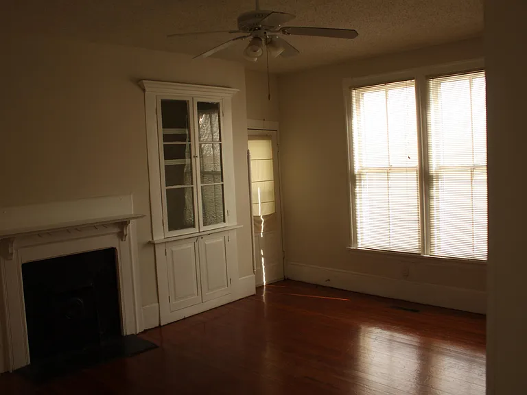 459 Glenwood Ave SE #B — Photo 3