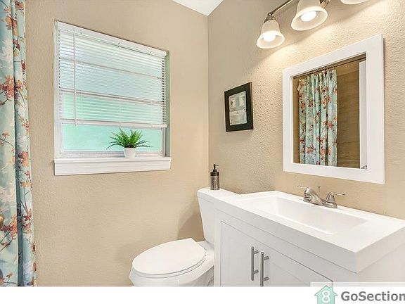 4th image of 843 Continental Dr