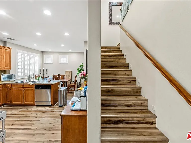 3653 W Medici Ln — Photo 19