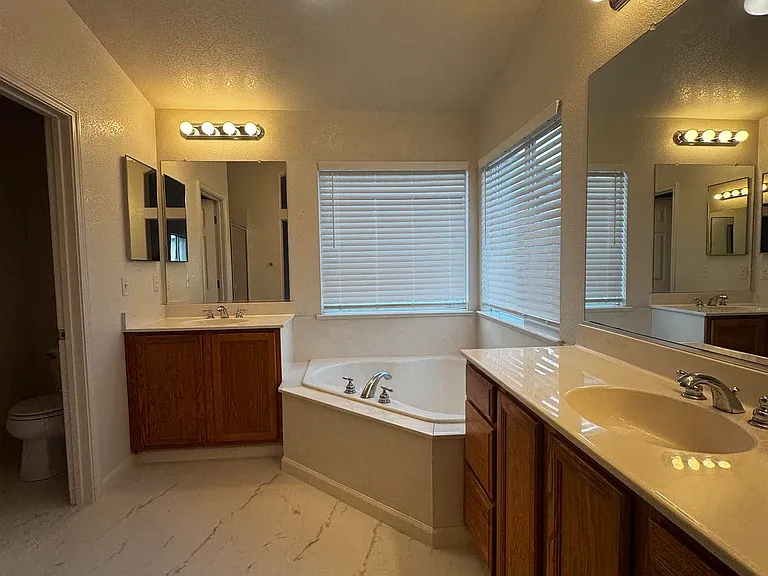 8224 Shay Cir — Photo 24