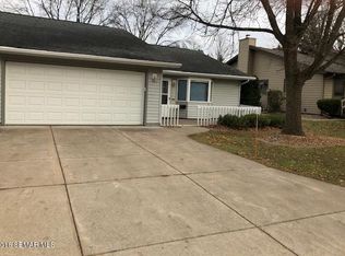 1362 Brookview Dr, Winona, MN 55987