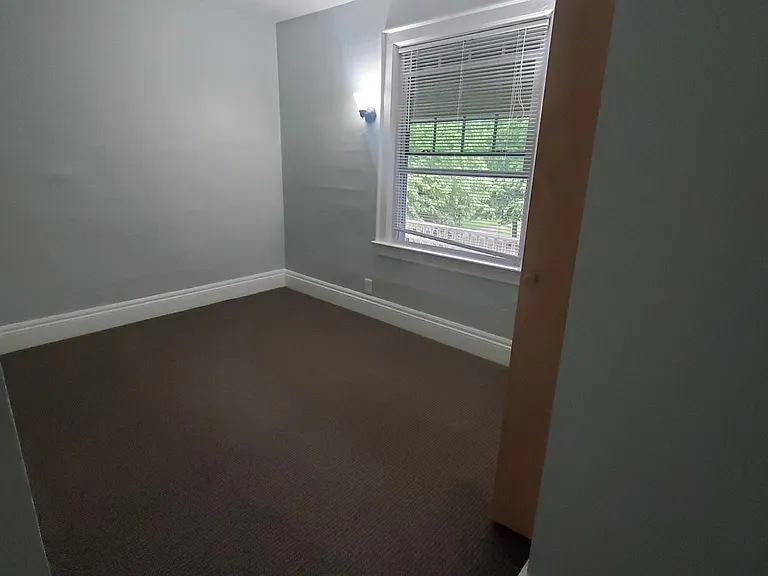 120 Richmond Ave #3 — Photo 4