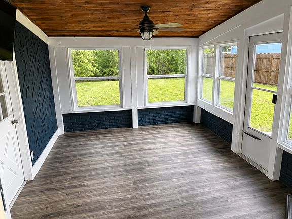 5th image of 4208 Iola Dr