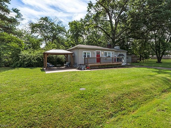 2nd image of 99 Meadowridge Rd