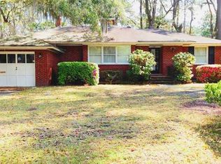 5520 Camelot Dr, Savannah, GA 31405