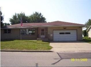 2732 Thinnes St, Cross Plains, WI 53528