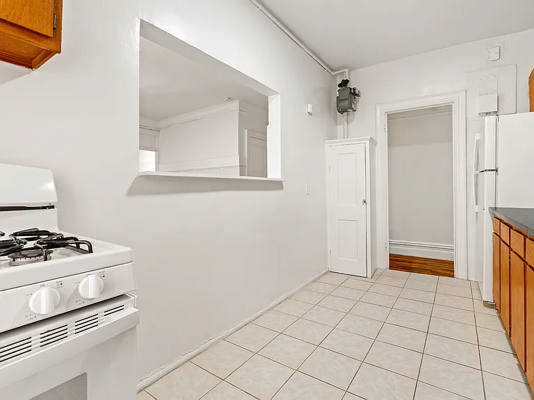 55 Tiemann Pl #33 — Photo 3