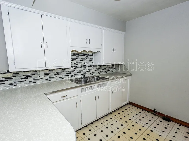 4186 Ridge Rd #4 — Photo 8