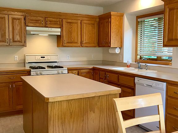 5th image of 2639 Parkview Dr