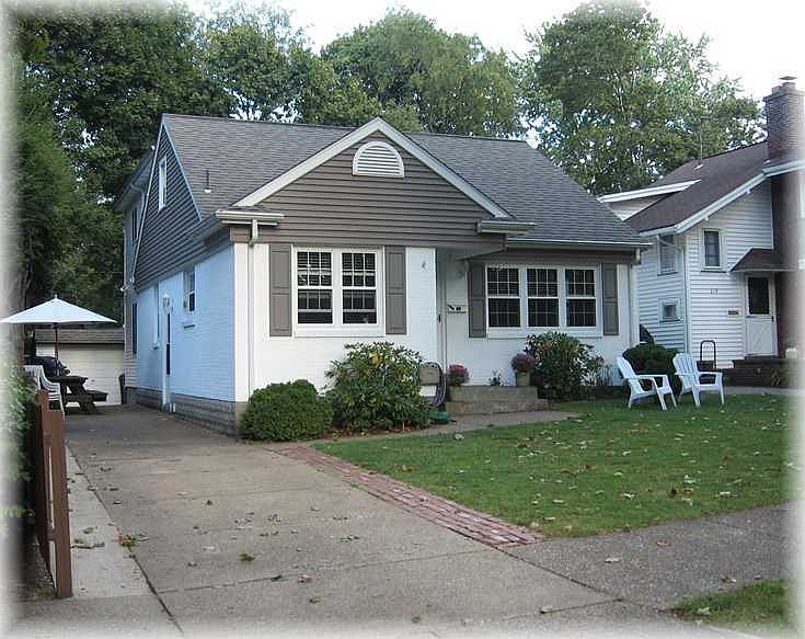1st image of 215 Beverly Dr