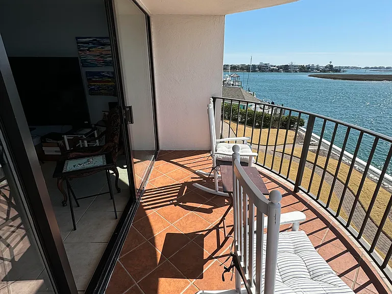 322 Causeway Dr #307 — Photo 6