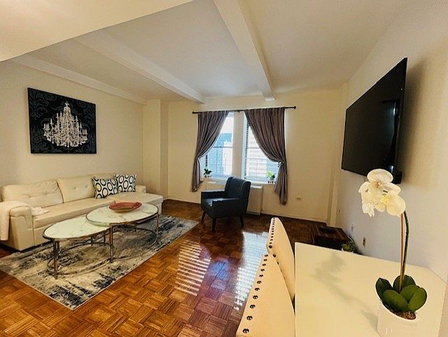 1st image of 150 W 51st St APT 1225