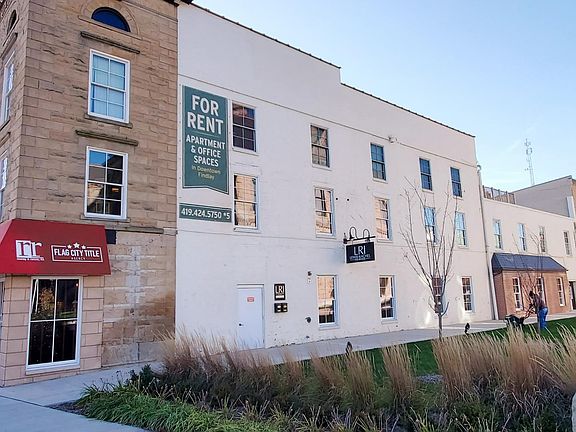 2nd image of 320 S Main St APT C