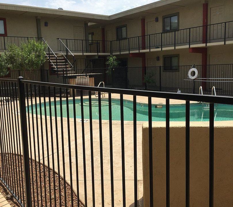 1st image of 770-780 N Dodge Blvd #29