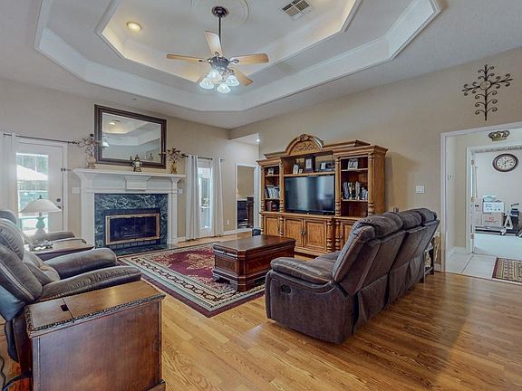 4th image of 145 Norwood Dr