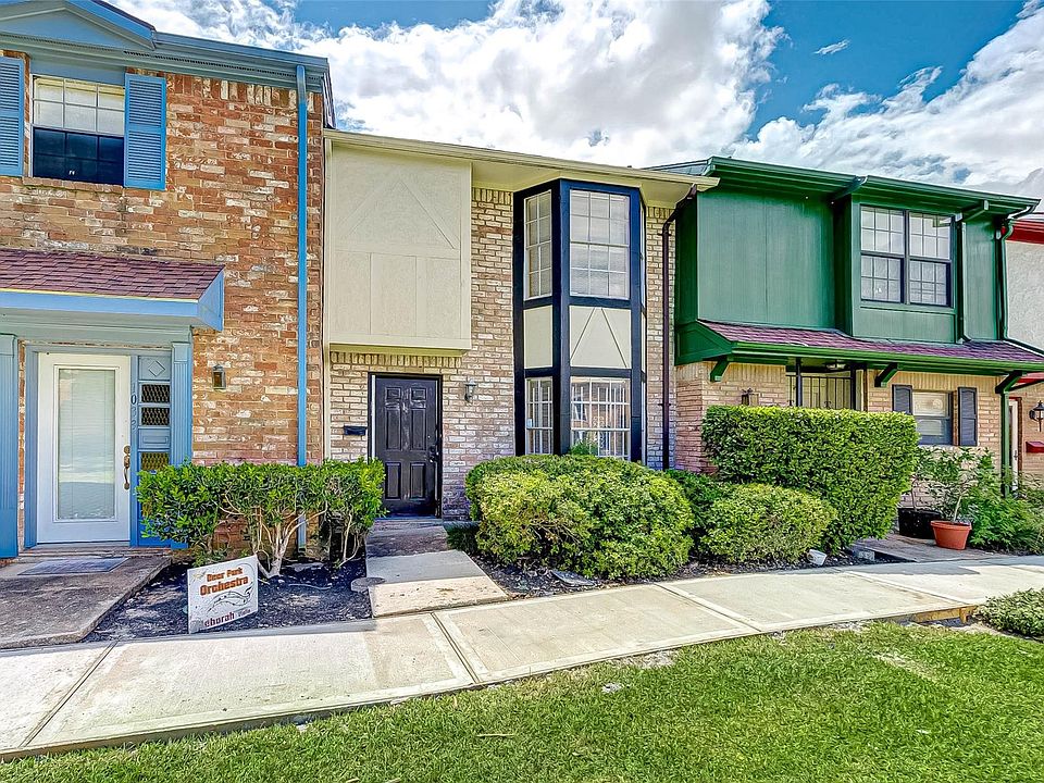 1st image of 1031 Willow Oaks Cir
