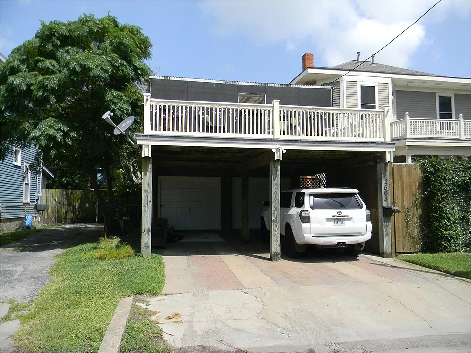 2504 Avenue P 1/2