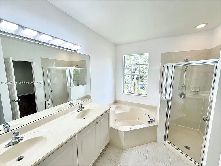 2674 SW 84th Ter #102 — Photo 43