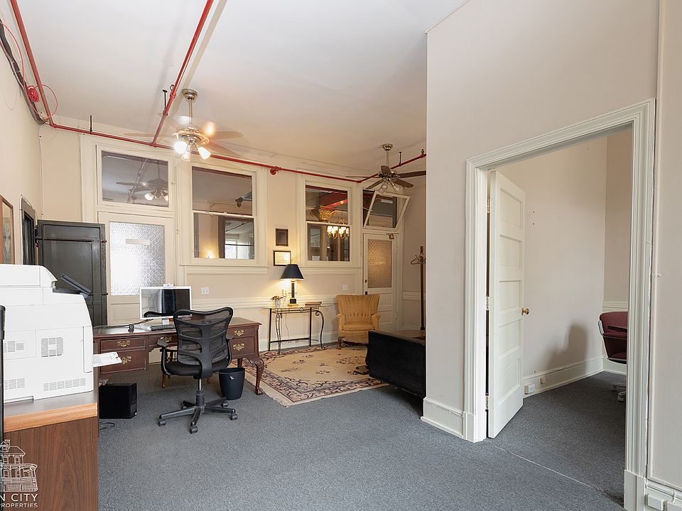 1st image of 13 W Beverley St #15183298