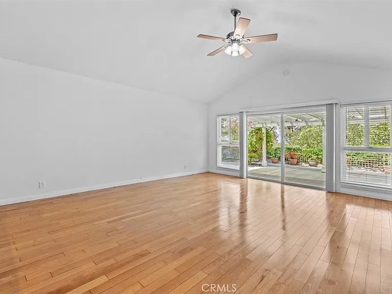 29303 Stonecrest Rd — Photo 15
