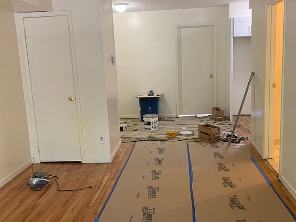 3rd image of 125 Fayette Ave #125