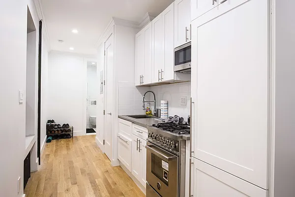 Rented by Nooklyn NYC LLC | media 9