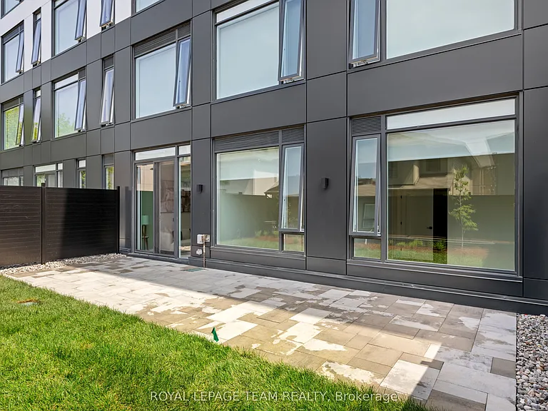 398 Roosevelt Ave #105 — Photo 7