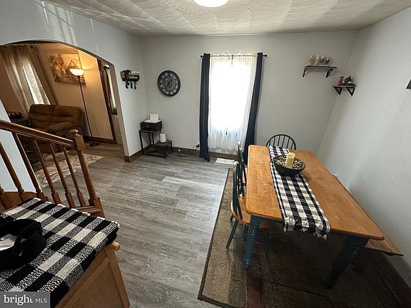 5th image of 407 Upper Snake Spring Rd