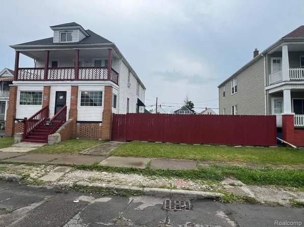 2154 Belmont St, Hamtramck, MI 48212