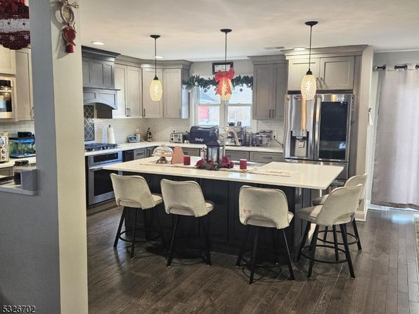 112 Melrose Ter, Linden City, NJ 07036
