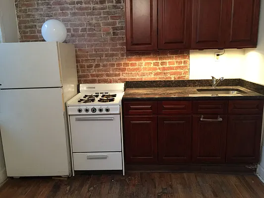 Rented by RBM Management | media 33