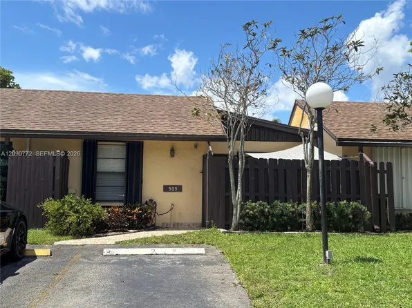 505 Briarwood Cir #259, Hollywood, FL 33024