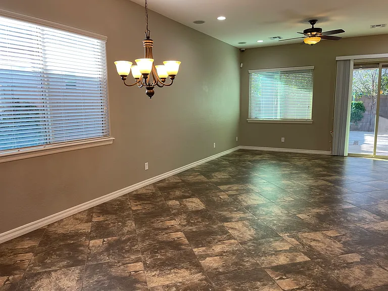 2543 E Penedes Dr — Photo 7