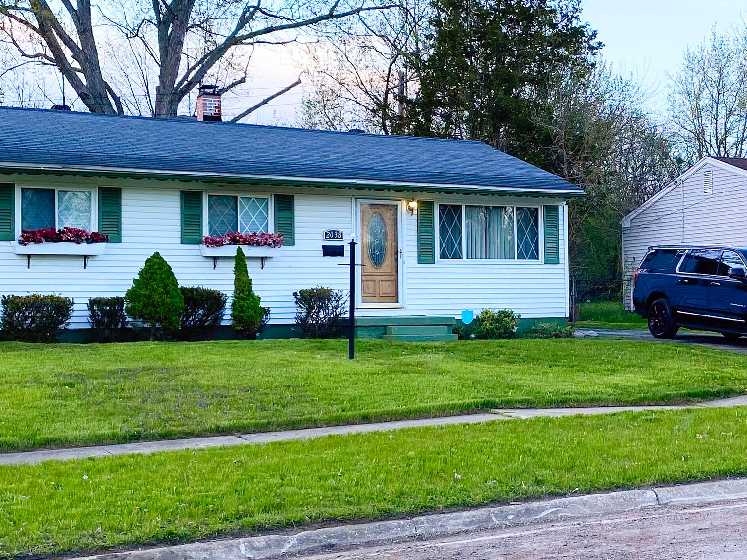2038 Daron Pl, Flint, MI 48505 | Zillow