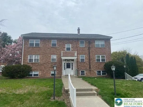 90 Gum St, Nazareth, PA 18064