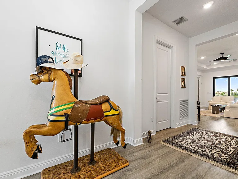 15883 Key Biscayne Ln — Photo 3