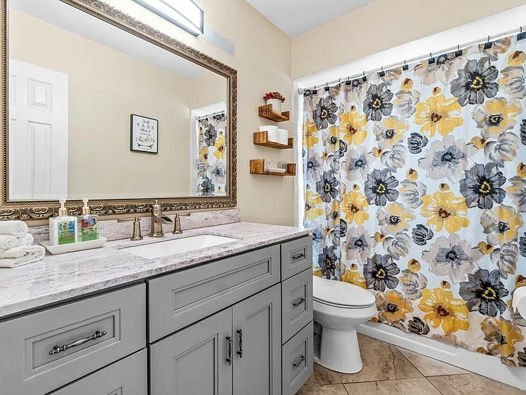 1352 Wyndcliff Dr — Photo 17