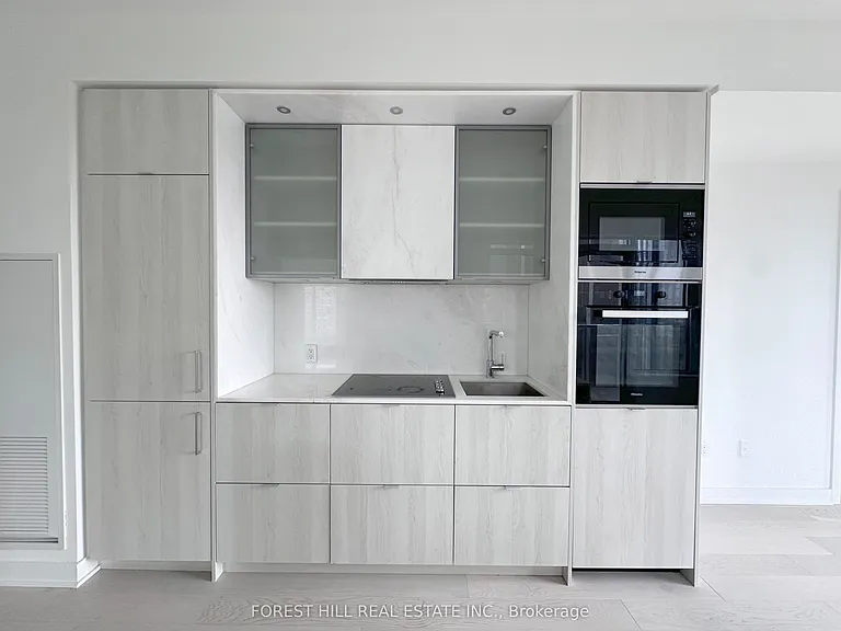 11 Yorkville Ave #3307 — Photo 8