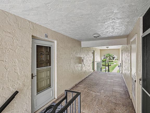 5th image of 22805 SW 66th Avenue #206