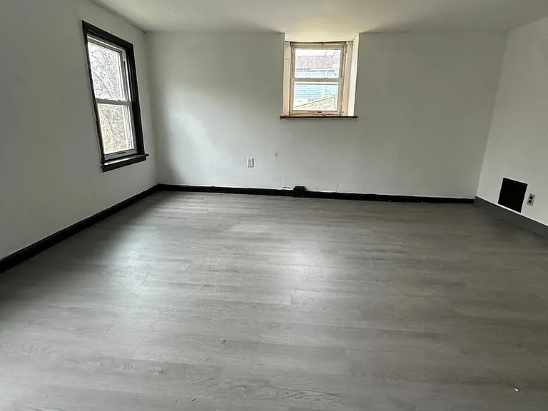 113 Spring Ave — Photo 11