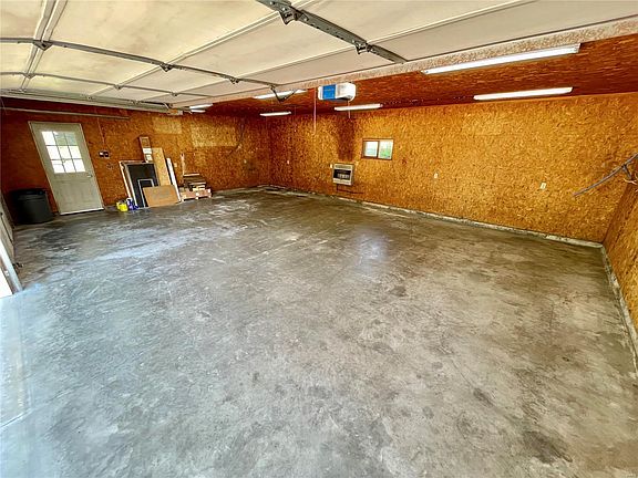 4th image of 405 N 5th St