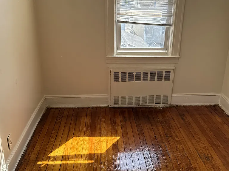 926 E 89th St #2 — Photo 11