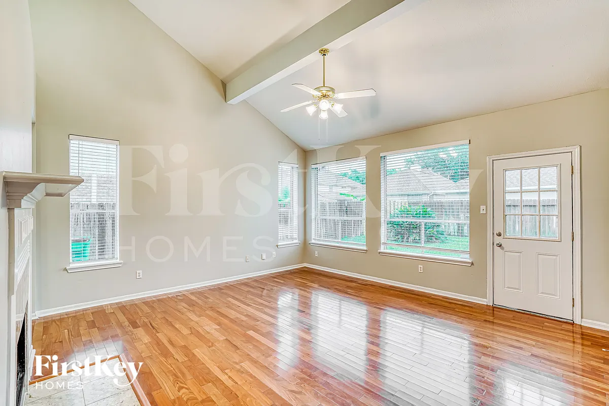Building Photo - 12831 Pheasant Lake Ct