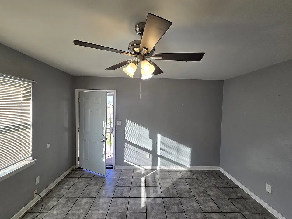 Livingroom3
