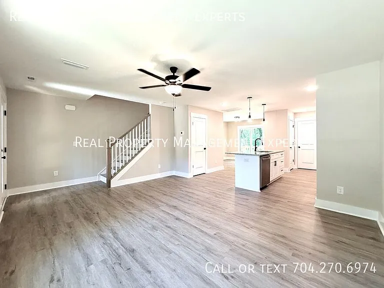 412 N Scruggs St — Photo 7