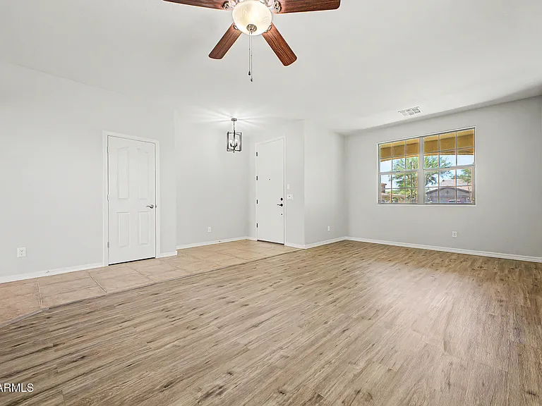 18436 W Shasta St — Photo 9