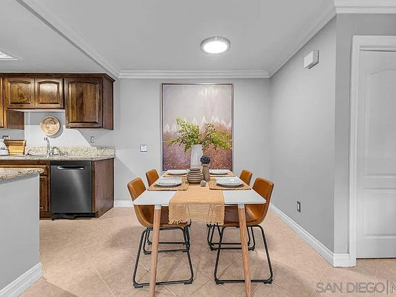 5th image of 208 Woodland Pkwy Unit 212
