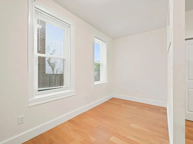 718-20 S 3rd St #2R — Photo 18
