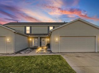 3915 Balmoral Dr, Champaign, IL 61822