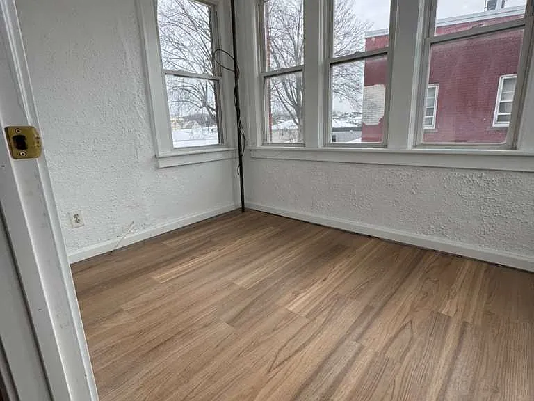 334 Midland Ave #2 — Photo 2